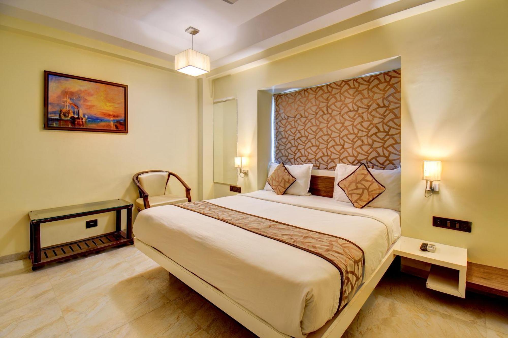 Hotel Deepali Executive Aurangabad  Exterior photo