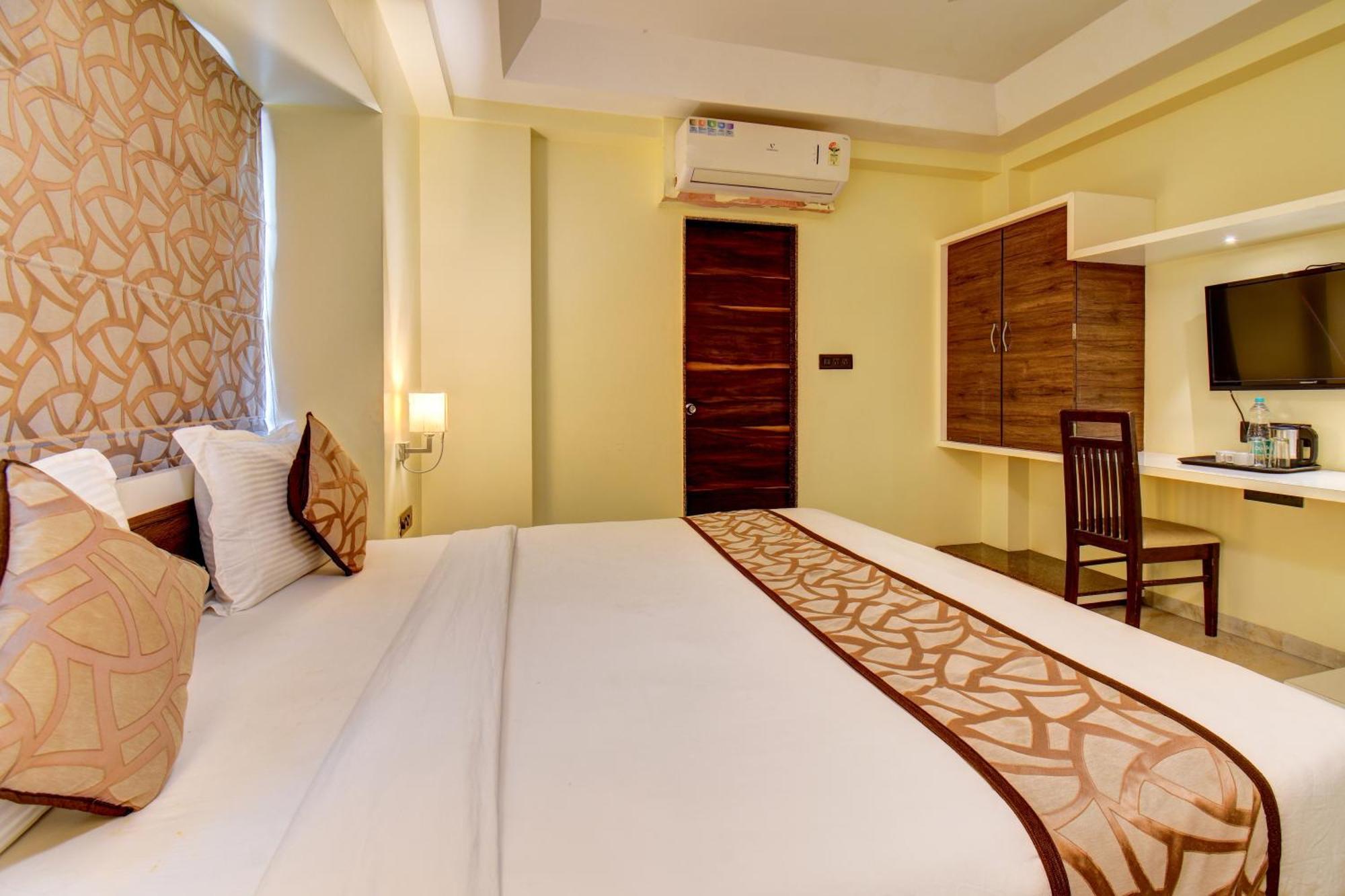 Hotel Deepali Executive Aurangabad  Exterior photo